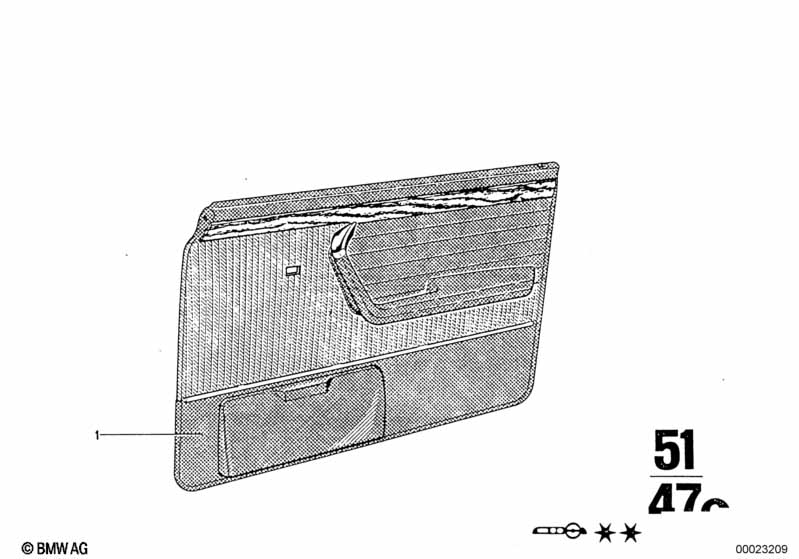 Door trim panel, front